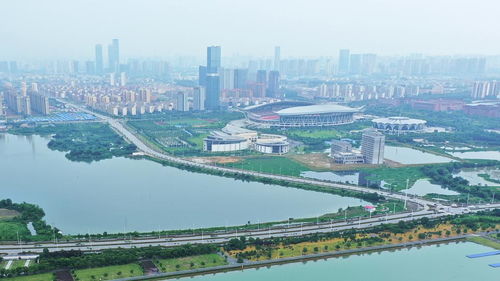 江西南昌縣 實(shí)施家庭購房補(bǔ)貼,在象湖濱江片區(qū)買新房單套最高補(bǔ)貼5萬元